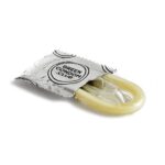 Jak pozbyć się zapachu lumpeksu bez prania?
