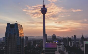 Czym kleić uszczelki silikonowe? Czym kleić uszczelki silikonowe?