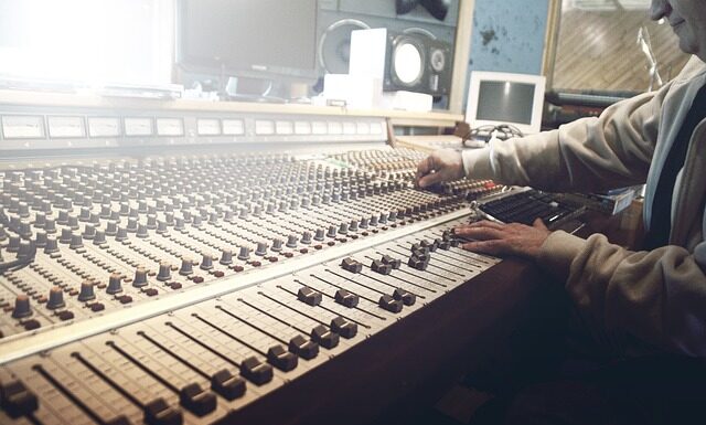 Co daje wymiana tłumika końcowego?