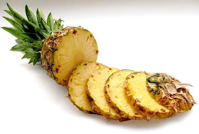Jak zrobić ananasa do słoika?