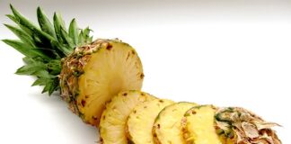 Ile kosztuje ananas w puszce?