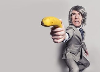 Dlaczego banan skropiony sokiem z cytryny nie ciemnieje?